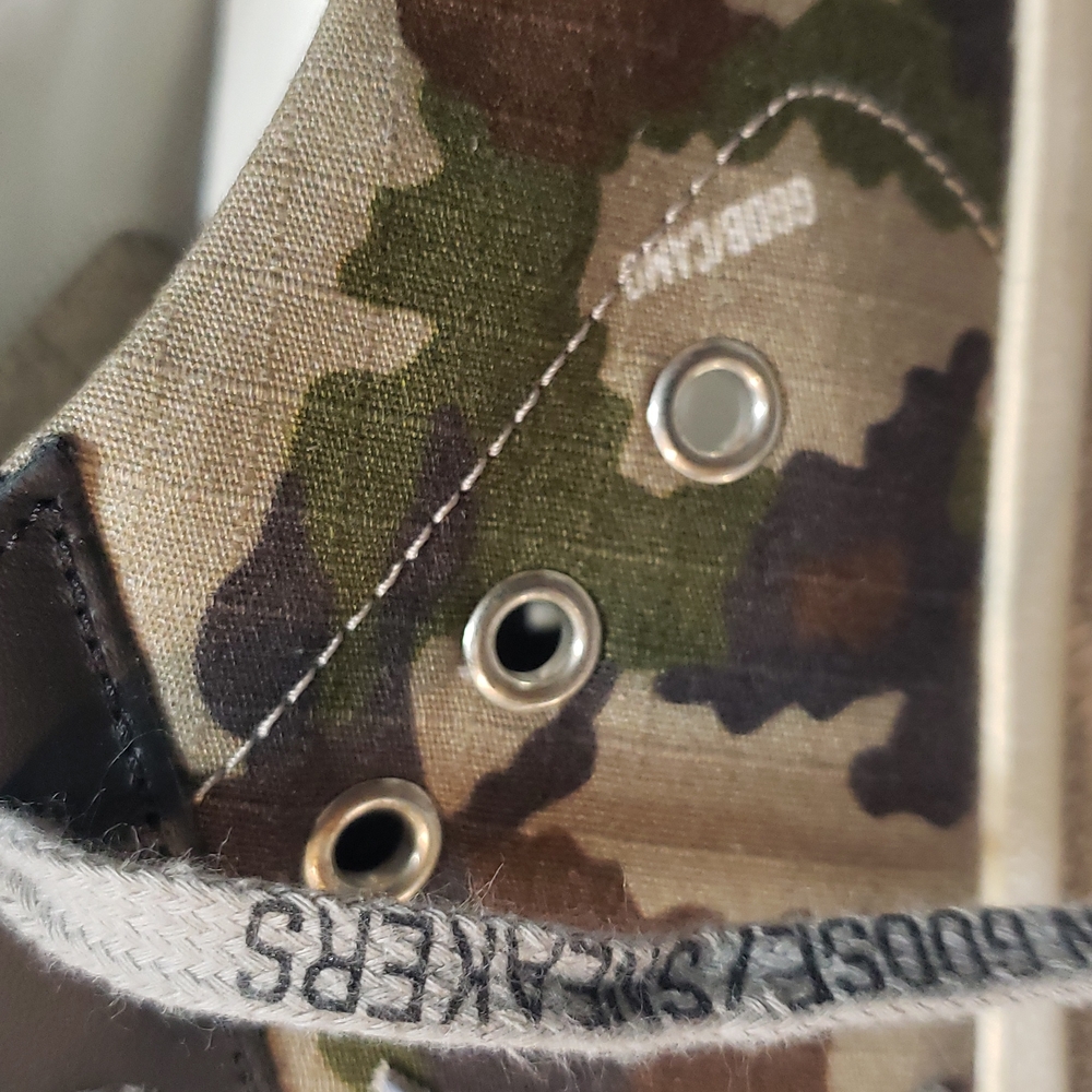 Golden Goose Camouflage and Black Sneakers - Picture 5 of 16